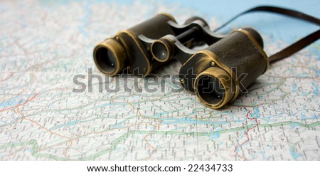 binocular on the map