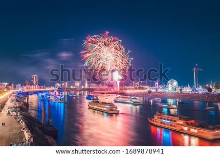 Foto Bild Nachthimmel über Düsseldorf