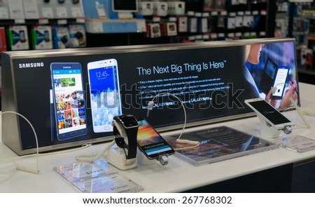 MOUNTAIN VIEW, CA/USA - APRIL 7: Samsung Galaxy Note edge on display in Best Buy store on Apr 7, 2015 in Mountain View, CA, USA. It is the latest Android phablet manufactured by Samsung Electronics.