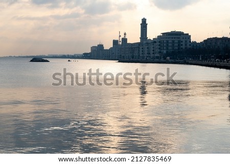 Miasto Bari lub wschodzie słońca widziane od strony portu, zatoka morska Zdjęcia stock © 