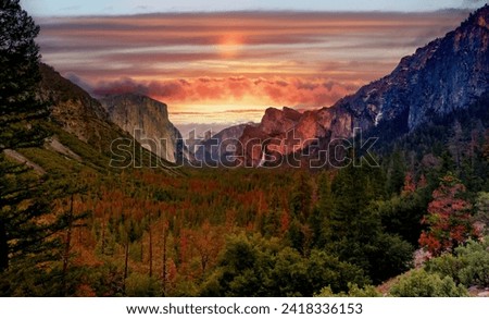 Similar – Foto Bild Atemberaubende Aussicht auf Berge und Straße