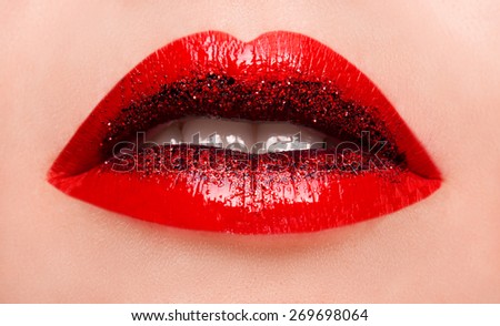 Glamour fashion bright pink lips gloss make-up with gold glitter. Macro of woman\'s face part. Sexy glossy lip makeup, luxury lady