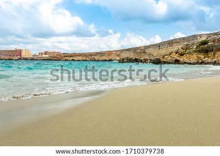 Malta, Paradise Bay on the Marfa Peninsula. Island of Malta. Imagine de stoc © 