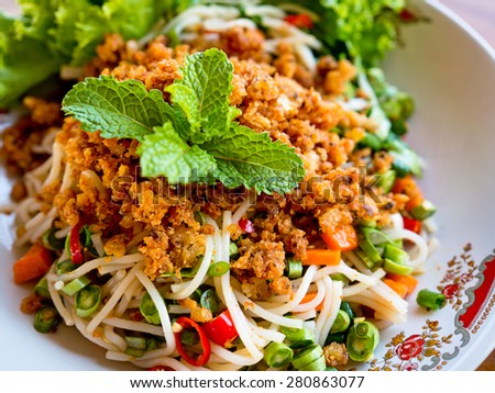 Thai spicy rice vermicelli salad
