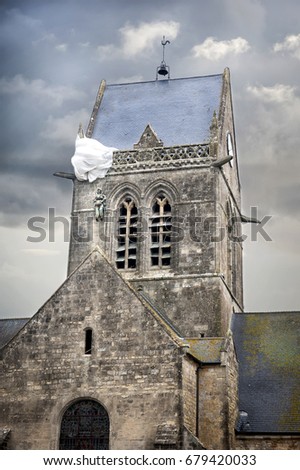 D-Day. Paratrooper hanging from church, St. Mere Eglise, Normandy, France Photo stock © 