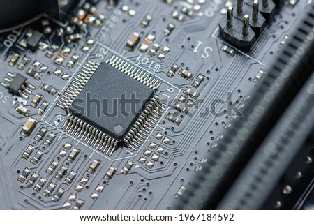 CPU Central processing Unit or GPU with blank surface for writing text. CPU performs arithmatic, logic, controlling and operation designed in the instruction in the program, used in digital AI,VR, etc 商業照片 © 