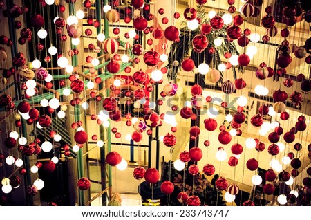 lot of Christmas lights in the shopping mall background / Christmas lights in the shopping mall background/ Christmas lights in the shopping mall background (decoration, light, xmas)