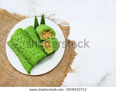 Shutterstock - PuzzlePix