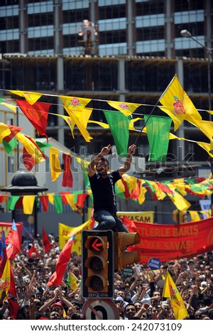 ISTANBUL,TURKEY - SEPTEMBER  01: Kurds, celebrating the World Peace Day  on September  01, 2009 in Istanbul, Turkey.