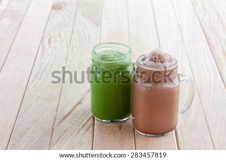 chocolate smoothie and green tea smoothie