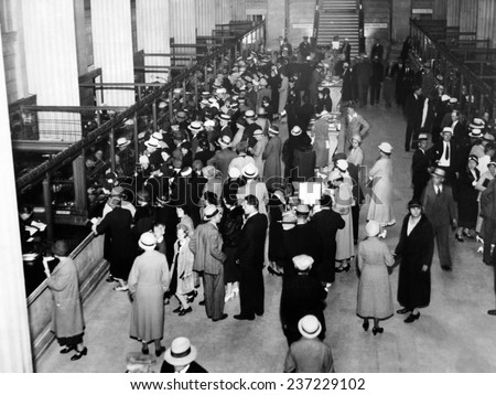 Crowds in the lobby of a Detroit Bank New National Bank opened in Detroit formed by Capital Subscribed by General Motors Corp and the Reconstruction Finance Corporation.