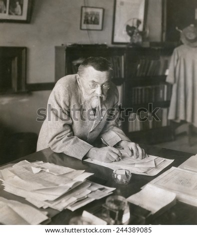 Charles P. Steinmetz (1865-1923), German-American mathematician and electrical engineer at his desk at the General Electric Company ca. 1910. Ca, 1910.