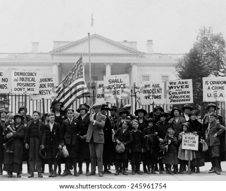 1922 protest in front of White House by children of American political prisoners. Hundreds of union leaders, activists, and others were imprisoned under WWI era Espionage and Sedition Acts.