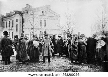 World War 1. Russian prisoners captured at the Second Battle of Mazuruan Lakes, Feb. 7-22, 1915. German hopes of Russia out of the war failed.