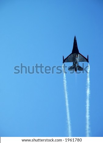 Military aircraft from around the world - F16 Fighting Falcon at full throttle