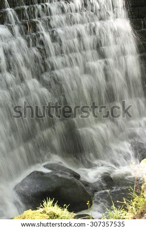 Rouken Glen Park Waterfall - Giffnock - Scotland