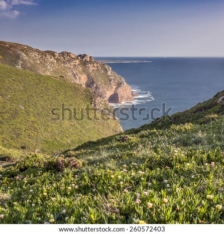 Cabo da Roca - the western promontory of the Eurasian continent , located in the territory of Portugal. Rock rises 140 meters above the Atlantic Ocean.