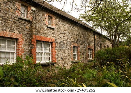 A row of stone built cottages