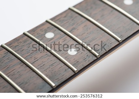 Guitar frets without strings