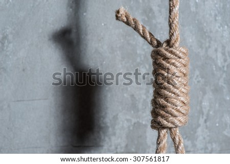Hangman\'s loop over the concrete wall