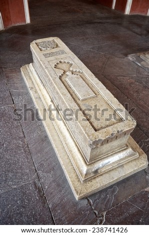 Delhi, India - Apr 27 2014: One stone tomb located inside the Humayun\'s Tomb.
