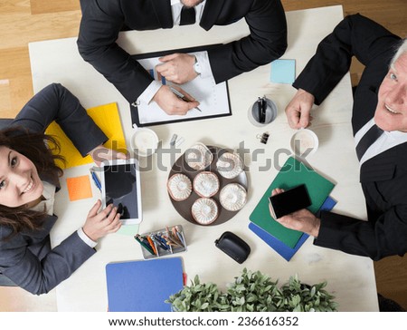Horizontal view of kindly atmosphere during business meeting