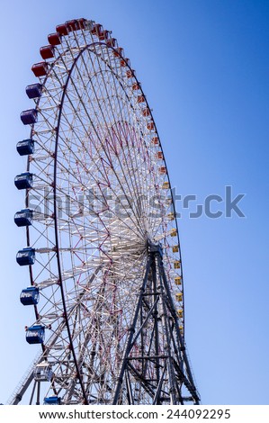 Giant ferris wheel in morning time