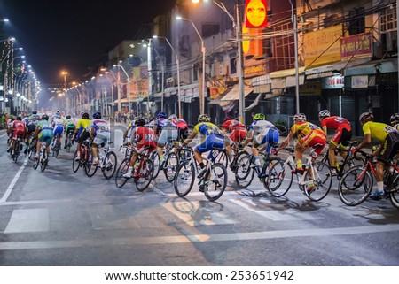 The world\'s first off-road bicycle race in the night Night Championships. Asian Championship on 10-13 February, 2015 at 22.00 - 24.00 hrs., Nakhon Ratchasima, korat, Thailand, Asia, korat velodrome