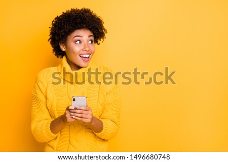 Copyspace photo of charming model stylish pretty attractive gorgeous sweet lovely beautiful girlfriend stupor with something occurring in social media wearing pullover isolated vivid color background Foto d'archivio © 