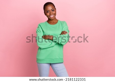Portrait of cheerful friendly person crossed arms toothy smile isolated on pink color background Foto stock © 