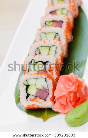 Sushi, California roll