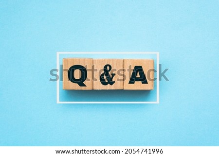 Q and A, questions and answers on wooden cubes. Concept Stock foto © 