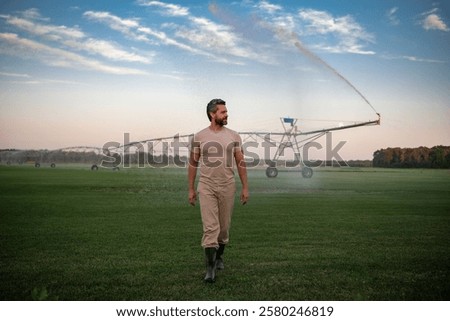 Similar – Foto Bild Bewässerungsanlage auf einem trockenen Feld in Alentejo, Portugal