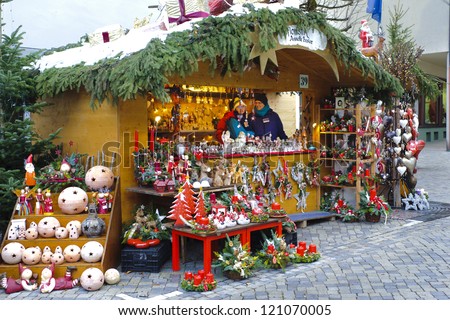 BAD HINDELANG, GERMANY - DECEMBER 4: Romantic Christmas market with illuminated shops for gift and decoration on December 4, 2012 in Bad Hindelang, Bavaria, Germany