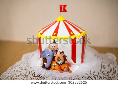 Cake. Children\'s handmade cake in the form of circus animals.