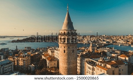 Similar – Foto Bild Historischer Turm in der Altstadt von Venedig in Italien