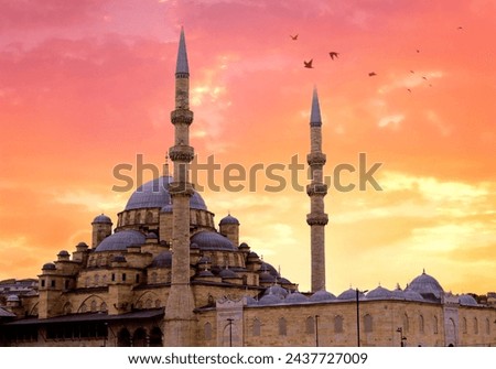 Similar – Foto Bild Yeni Cami am Goldenen Horn in Istanbul im Morgennebel