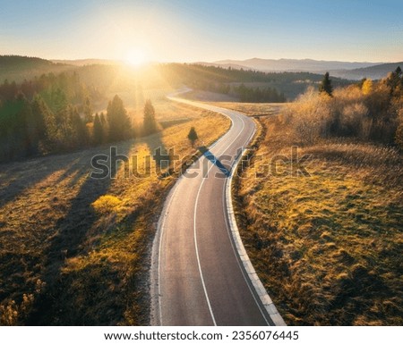 Foto Bild Straßen- und Herbstlandschaft