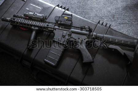 assult rifle on the rlfle case