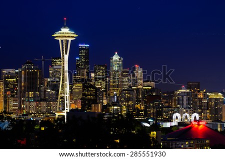 Seattle skylines in blue hour, the view from Kerry Park in Queen Anne Hill, Seattle, Washington State, USA. Mount Rainer can be seen from background.