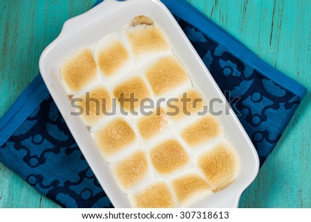Close up of fresh cooked s\'mores dip in casserole dish.