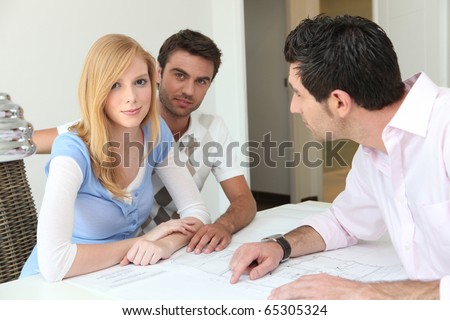 Couple with real estate buyers