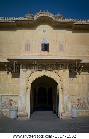 the architecture details of Nahagarh Fort which overlooks the pink city of Jaipur in the Indian state of Rajasthan