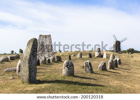 Gettlinge is a impressive Viking stone ship burial ground, one of the biggest in Sweden. Gettlinge is situated on the Great Alvar on the island Oland, world heritage UNESCO
