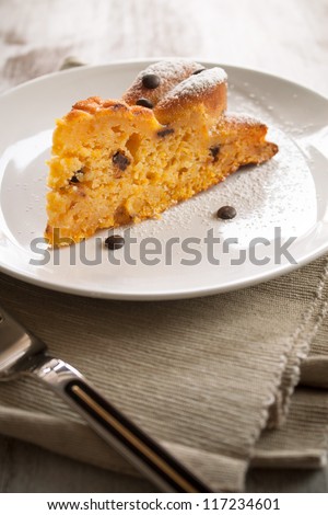 Slice of cake to the pumpkin on dish