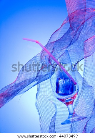 Glass with blue net