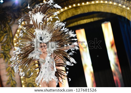 LAS PALMAS , SPAIN - FEBRUARY 8: Unidentified members from dance group Comparsa Son de Ayatima, from Canary Islands, during the Adult Dance Contest on February 8, 2013 in Las Palmas, Spain