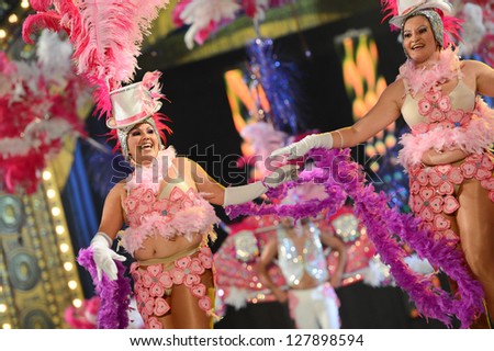 LAS PALMAS , SPAIN - FEBRUARY 8: Unidentified members from dance group Nuevo Estilo, from Canary Islands, during the Adult Comparsas Contest on February 8, 2013 in Las Palmas, Spain