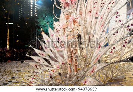 LAS PALMAS, SPAIN - FEBRUARY 3: First prize to Laura Medina from Canary Islands performs onstage during the carnival Queens Gala  on February 3, 2012 in Las Palmas, Spain.