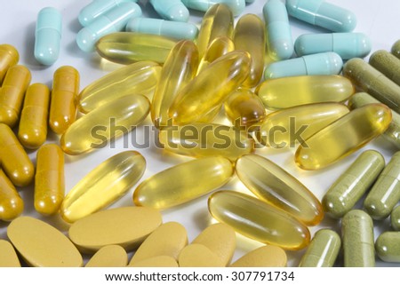 Selective focus, Medicines and vitamins, Capsules, tablets